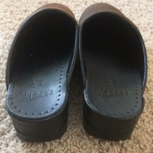 SOLD -Dansko Clogs Brown Leather Slip on, 40 US 9 - Picture 6 of 6